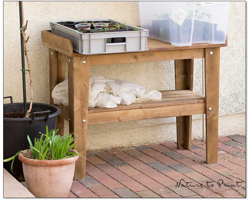 Großer Pflanztisch aus Massivholz