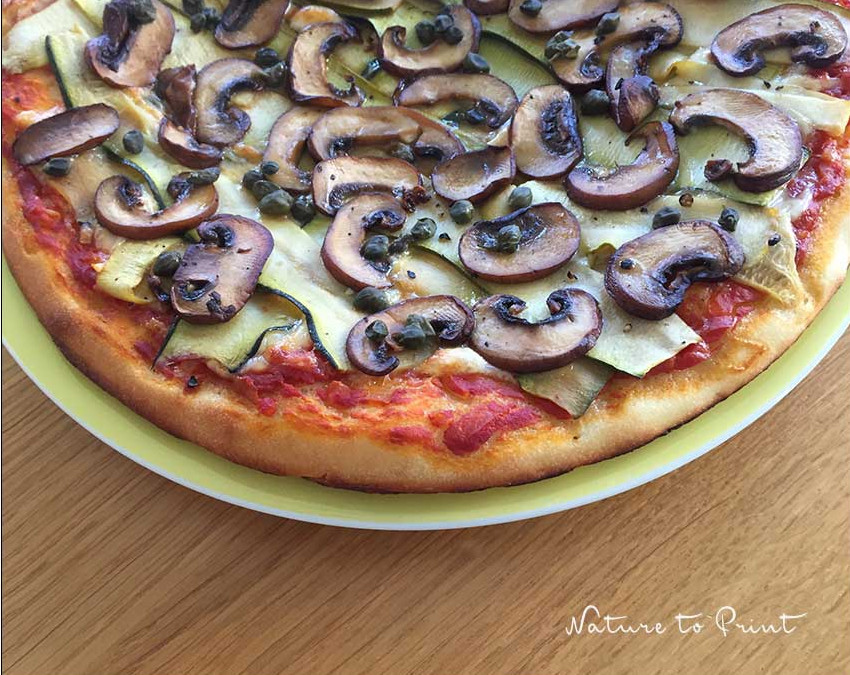 Zucchini-Pizza Lievito Madre. Die Sommerpizza, frisch aus dem Garten.