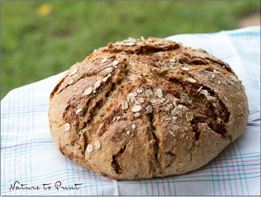Frisch gebackenes Natron- oder Sodabrot. Einfach köstlich. Frisch gebackenes Natron- oder Sodabrot. Einfach köstlich.
