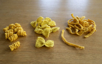 3 schnelle Nudeln häkeln für die Kinderküche