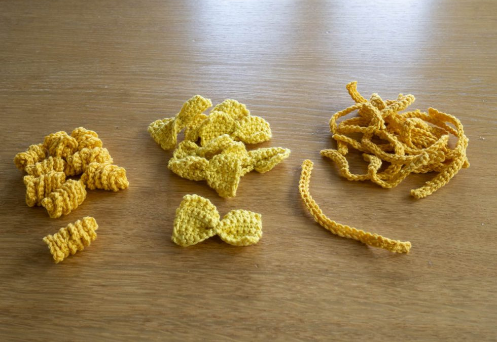 3 schnelle Nudeln häkeln für die Kinderküche